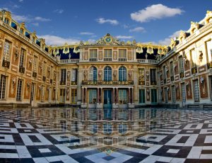 chateau-versailles-cour-royale-de-marbre