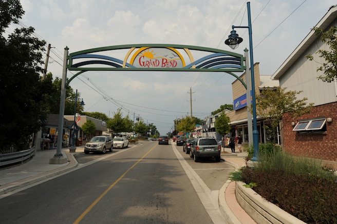 grand-bend-welcome-sign