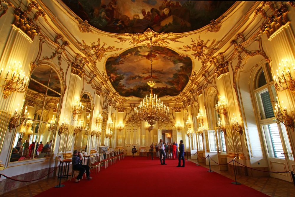 Travelling-Instyle-The-Schonbrunn-Palace-Inside--Vienna