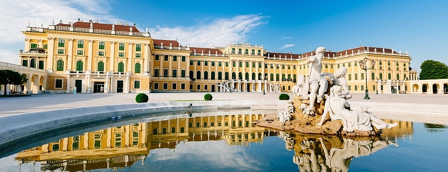 Vienna_schonbrunn_palace_Austria