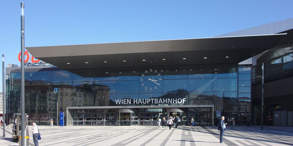 Wien_Hauptbahnhof- Travelling-instyle-Vienna-trainstation-munich.jpg
